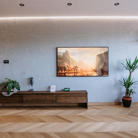 Minimalist Design Penthouse - Kosice Old Town Lägenhet Exteriör bild