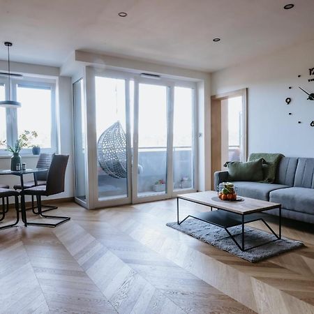 Minimalist Design Penthouse - Kosice Old Town Lägenhet Exteriör bild