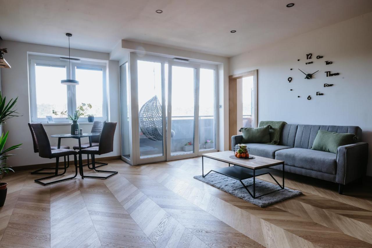 Minimalist Design Penthouse - Kosice Old Town Lägenhet Exteriör bild