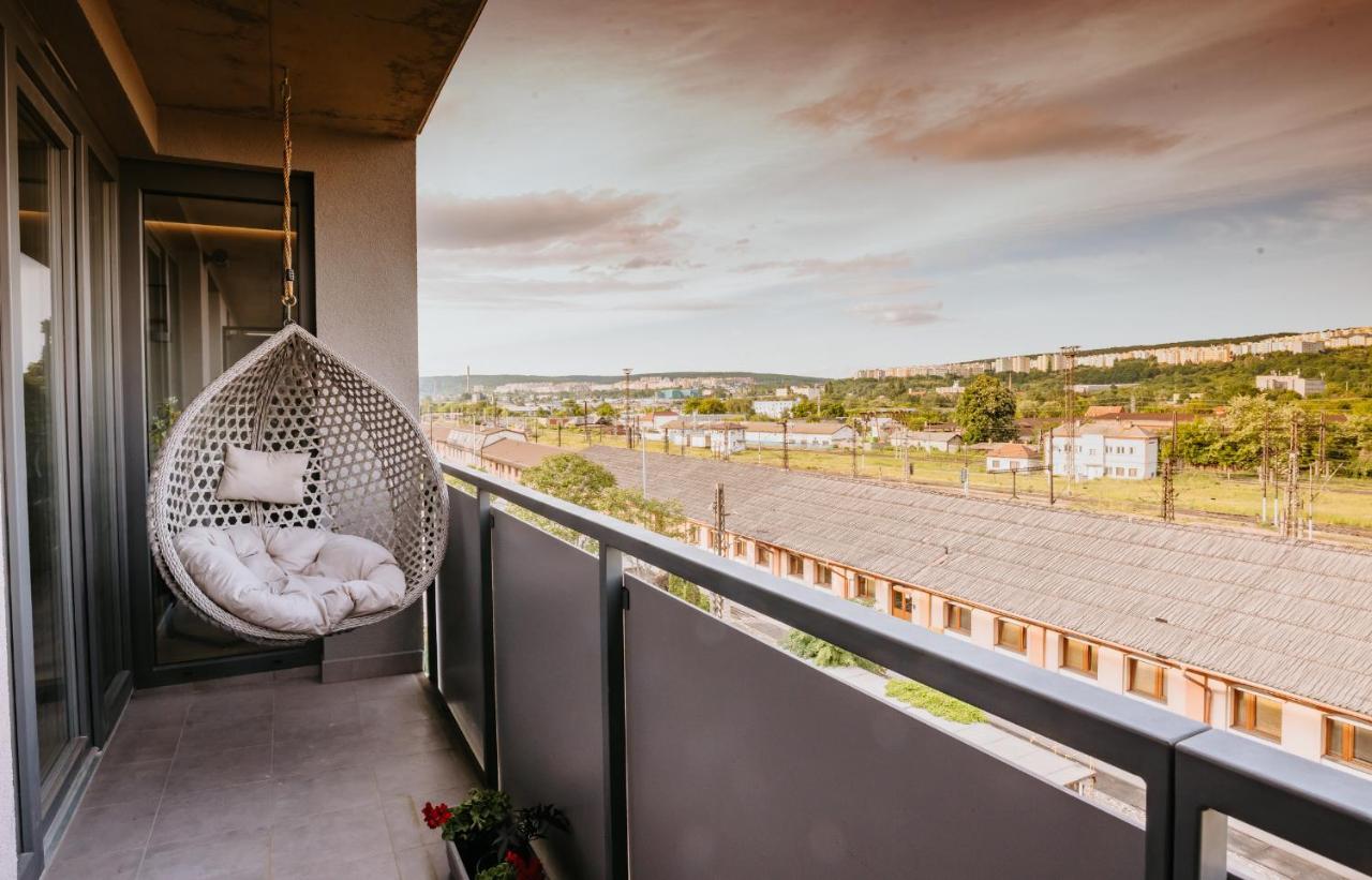 Minimalist Design Penthouse - Kosice Old Town Lägenhet Exteriör bild