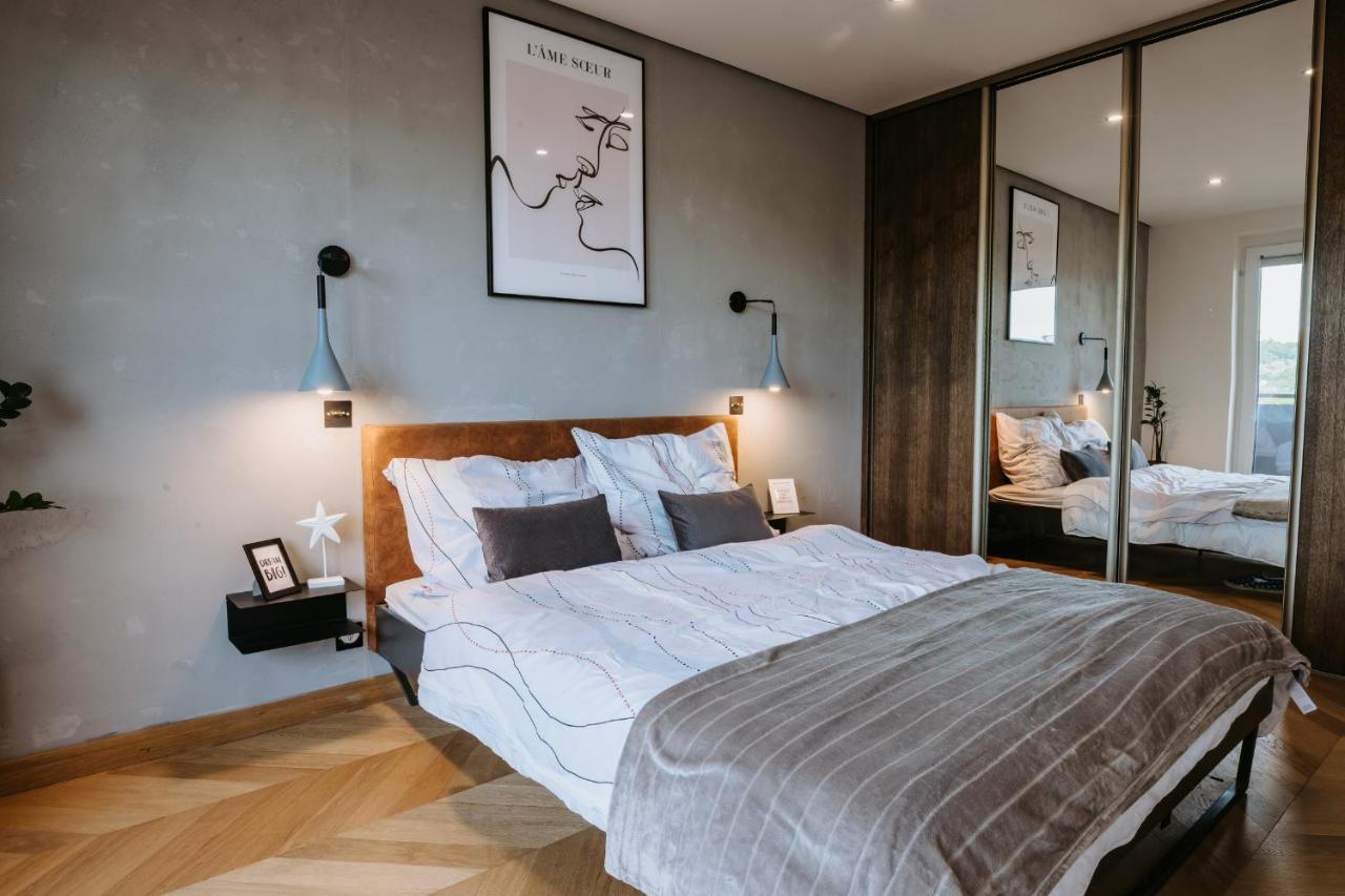 Minimalist Design Penthouse - Kosice Old Town Lägenhet Exteriör bild